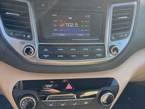 Used 2018 Hyundai Tucson SE image 10