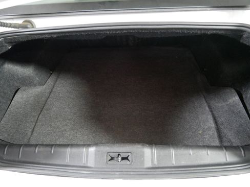 Used 2011 Chevrolet Malibu LS FWD image 18