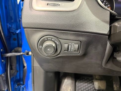 Used 2019 Jeep Compass Latitude w/ Popular Equipment Group image 17