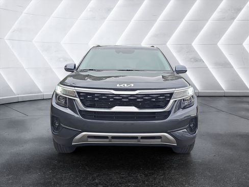 Used 2023 Kia Seltos S w/ Navigation Package image 8