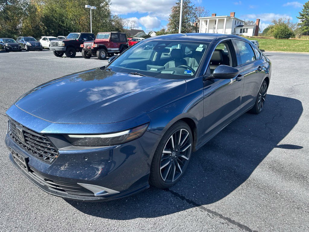 Used 2024 Honda Accord Touring image 7
