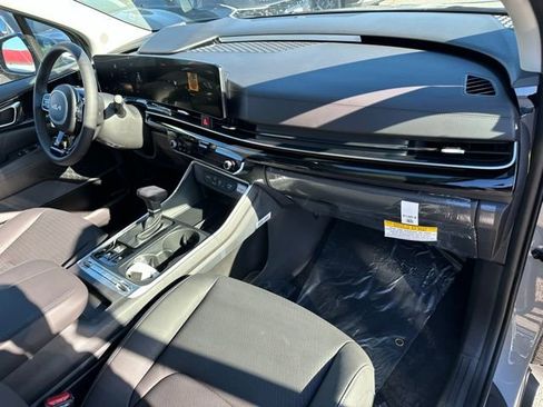 New 2026 Kia Carnival SX Prestige FWD image 27