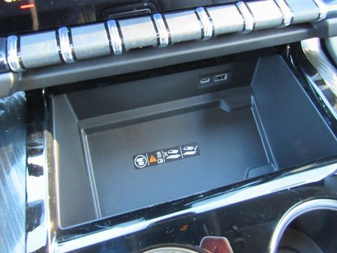 New 2026 GMC Yukon AT4 w/ AT4 Premium Plus Package image 26