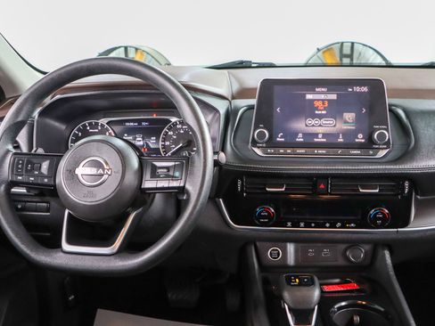 Used 2022 Nissan Rogue SV FWD image 17