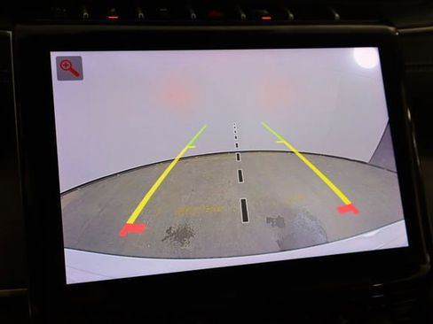 Used 2023 Jeep Grand Cherokee Limited w/ Black Appearance Package image 46