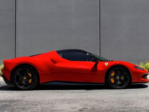 Used 2024 Ferrari 296 GTS RWD image 6