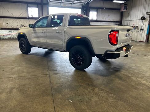 New 2026 GMC Canyon Elevation w/ Convenience Package image 4