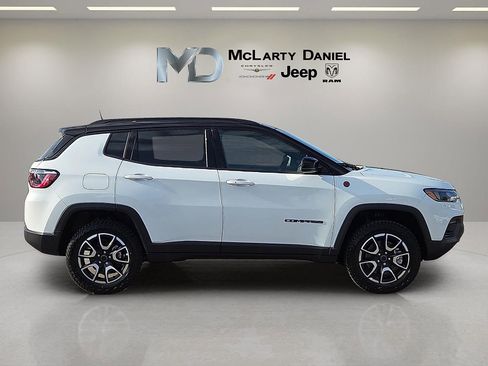 New 2026 Jeep Compass Trailhawk w/ Sun, Sound & Navigation Group image 6