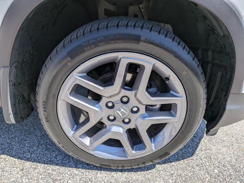 Used 2023 Honda Passport EX-L image 12