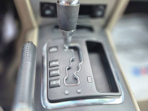 Used 2009 Jeep Grand Cherokee Laredo RWD image 10
