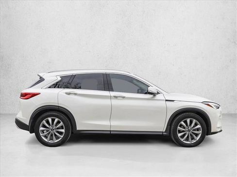 Used 2021 INFINITI QX50 Essential w/ Convenience Package image 4
