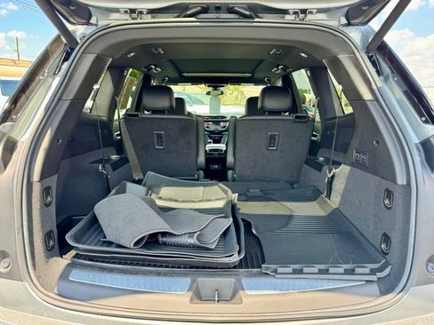 Certified 2023 Cadillac XT6 Premium Luxury FWD image 35