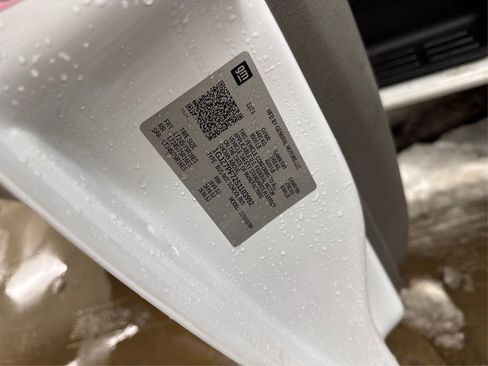 Used 2025 GMC Savana 3500 LT w/ LT Preferred Equipment Group image 16