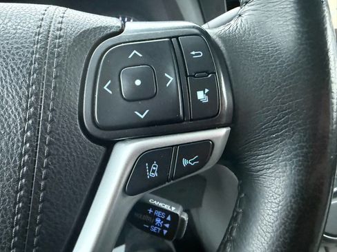 Used 2019 Toyota Sienna XLE Premium image 25