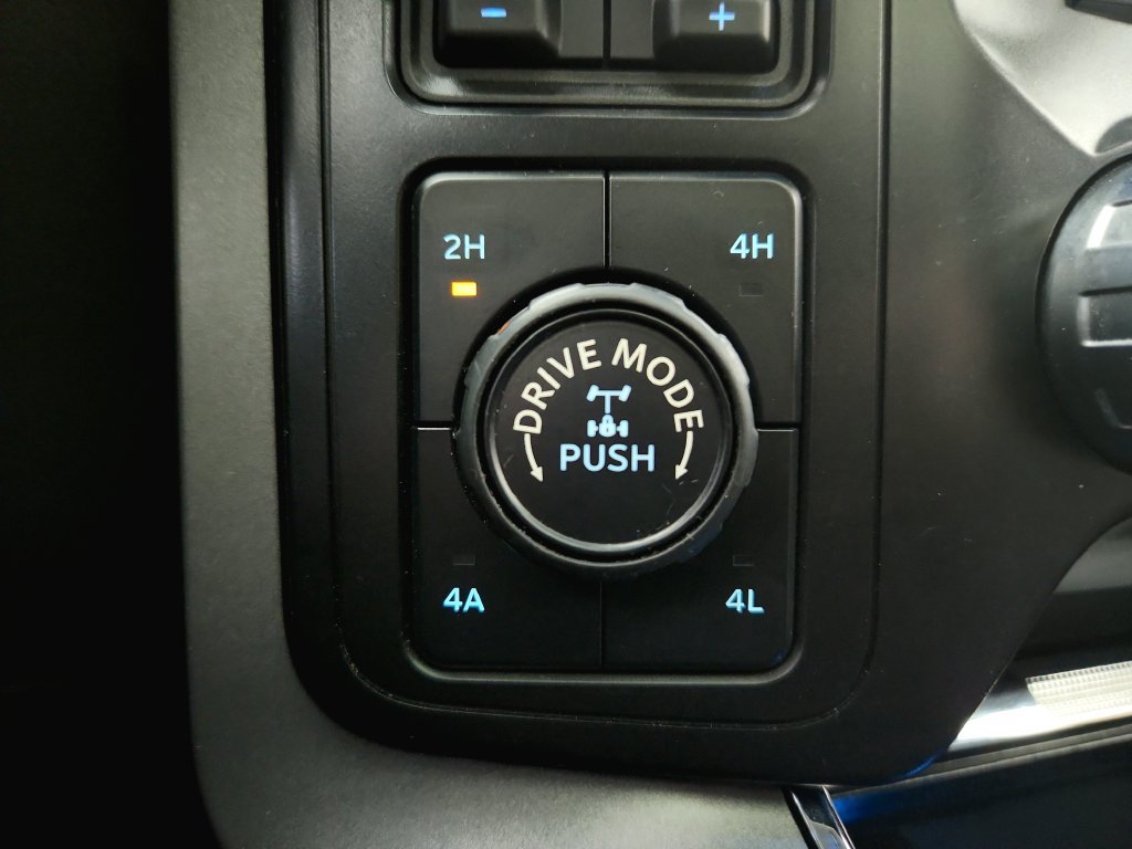 Used 2021 Ford F150 Lariat w/ Equipment Group 502A High AWD/4WD image 23