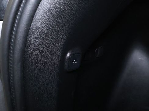 Used 2020 Jeep Cherokee Limited image 18