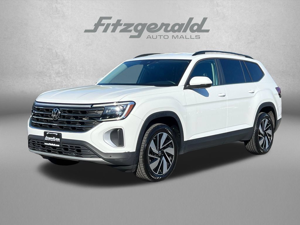 Used 2024 Volkswagen Atlas SE AWD/4WD image 2