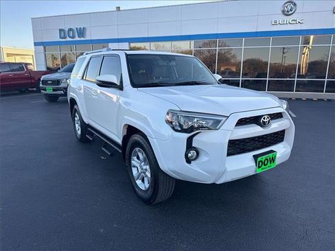 Used 2018 Toyota 4Runner SR5 image 4