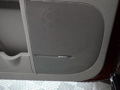 Used 2015 GMC Acadia SLT image 8