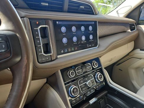 Certified 2021 GMC Yukon XL Denali AWD/4WD image 45