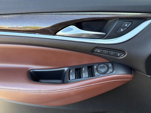 Used 2021 Buick Enclave Avenir w/ Avenir Technology Package AWD/4WD image 13