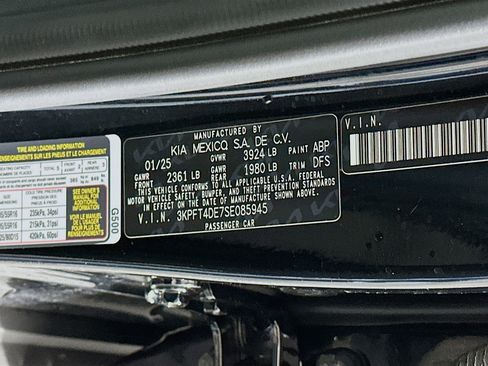 Used 2025 Kia K4 LXS image 12