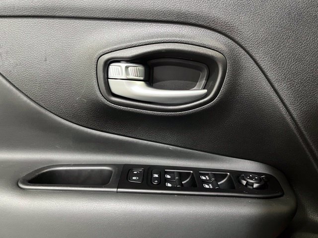 Used 2021 Jeep Renegade Trailhawk AWD/4WD image 14