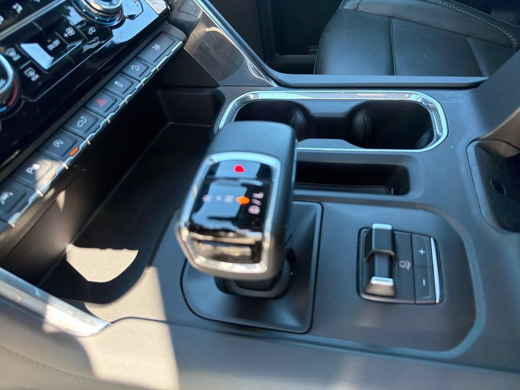 Used 2024 GMC Sierra 1500 Denali w/ Denali Reserve Package AWD/4WD image 25