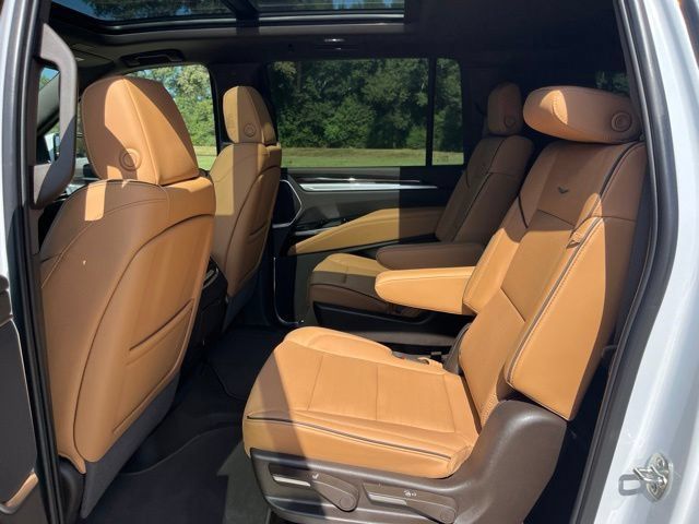 Used 2026 Cadillac Escalade ESV Luxury w/ Touring Package RWD image 43