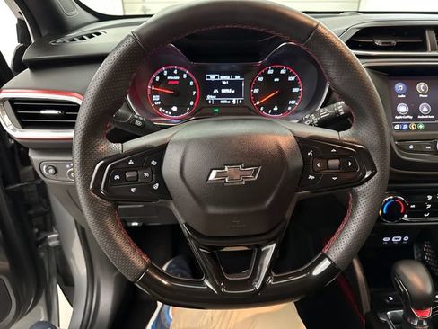 Used 2023 Chevrolet TrailBlazer RS FWD image 14
