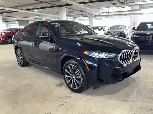 Certified 2026 BMW X6 xDrive40i AWD/4WD image 2
