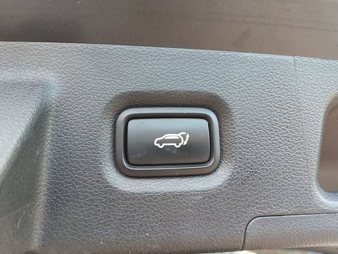 Used 2023 Hyundai Santa Fe SEL w/ Premium Package image 12