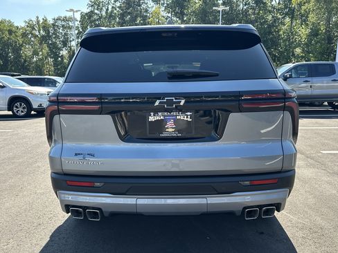 Used 2026 Chevrolet Traverse LT w/ Driver Confidence Package FWD image 6