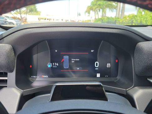 Used 2025 Ford Explorer ST-Line w/ Premium Package RWD image 33