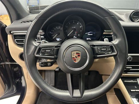 Used 2023 Porsche Macan AWD/4WD image 20