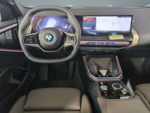 Used 2025 BMW X3 xDrive30i w/ Premium Package image 4