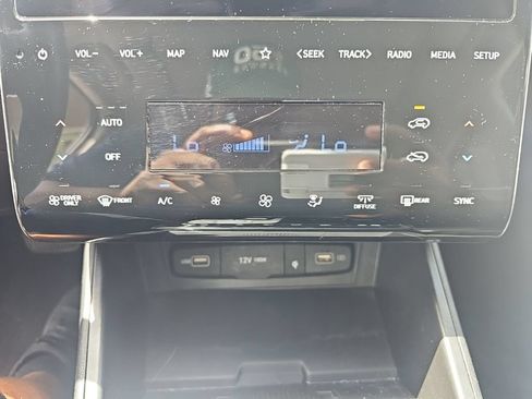 Used 2022 Hyundai Tucson Limited AWD/4WD image 19