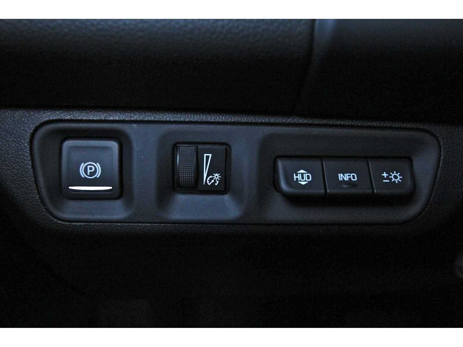 Used 2023 GMC Acadia AT4 w/ Technology Package AWD/4WD image 19