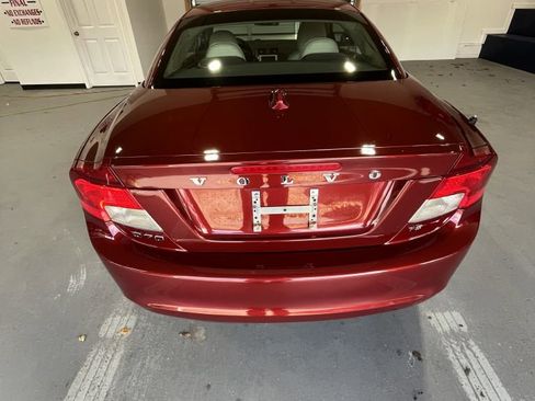 Used 2011 Volvo C70 T5 image 4