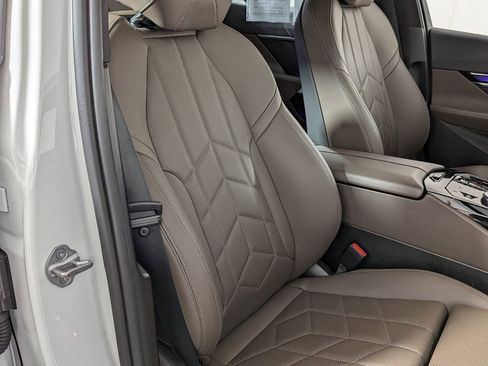 Certified 2024 BMW i5 eDrive40i w/ Convenience Package image 27