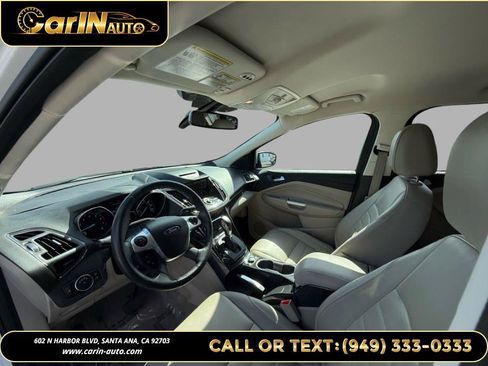 Used 2015 Ford Escape Titanium FWD image 9