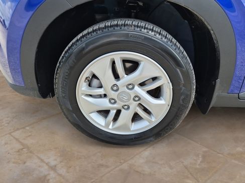 Used 2025 Hyundai Venue SE FWD image 26