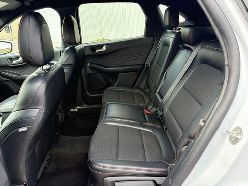 Used 2025 Ford Escape ST-Line Select AWD/4WD image 12