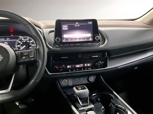 Used 2023 Nissan Rogue SV w/ SV Premium Package image 9