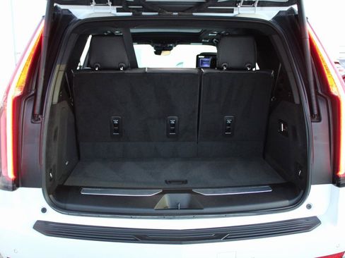 Used 2023 Cadillac Escalade Sport Platinum image 31