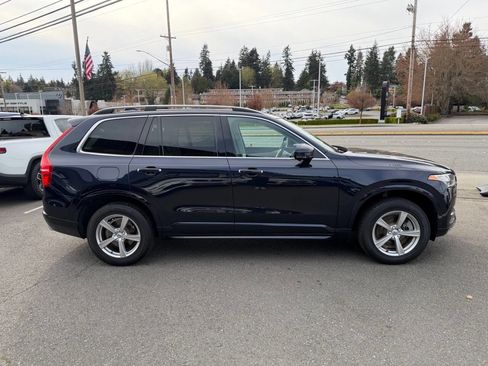 Used 2016 Volvo XC90 T5 Momentum image 11