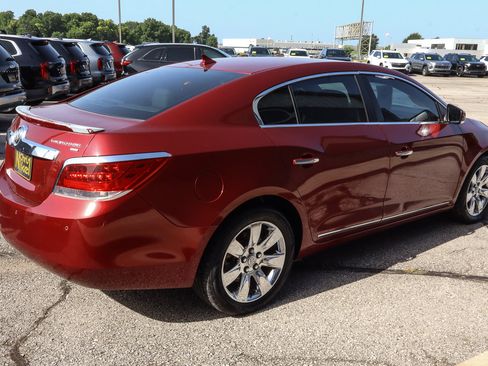 Used 2010 Buick LaCrosse CXL FWD image 4