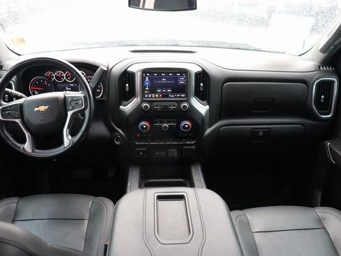 Used 2022 Chevrolet Silverado 3500 LTZ w/ LTZ Convenience Package image 17