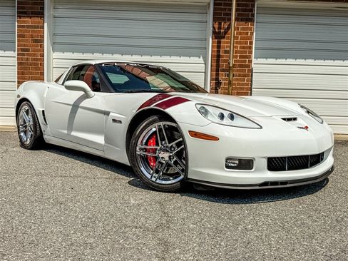 Used 2007 Chevrolet Corvette Z06 w/ Preferred Equipment Group RWD image 26
