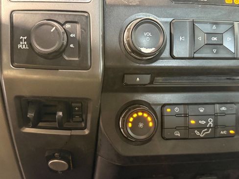 Used 2017 Ford F350 XLT AWD/4WD image 15